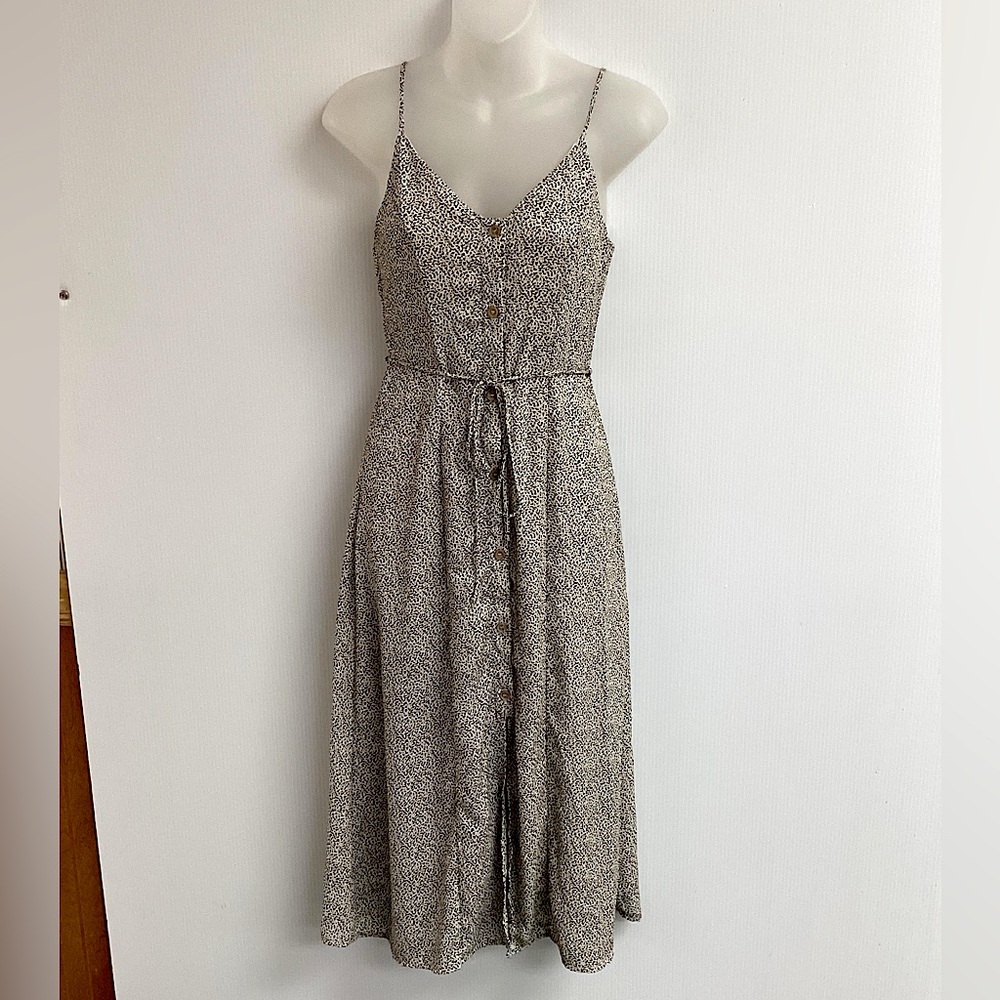 XS Sienna Sky Midi White Animal Print Tie Waist Front Slit Sleeveless Dress